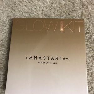 Anastasia highlighter and bronzer